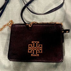 Bag is in good condition  like new no rip or tear